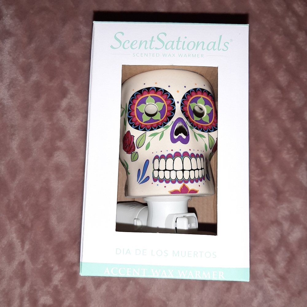 NIB ☠ Scentsational Sugar Skull Wax Burner